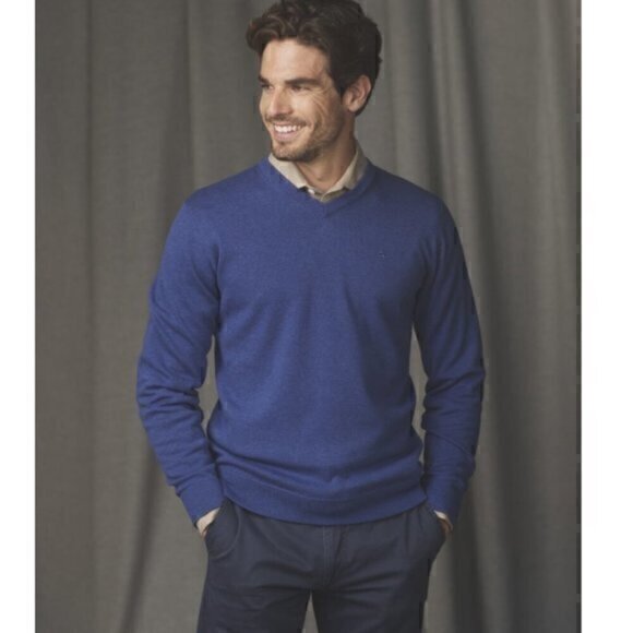 Rocawear Vintage Navy Blue V-Neck Sweater (size XL) - Picture 1 of 8